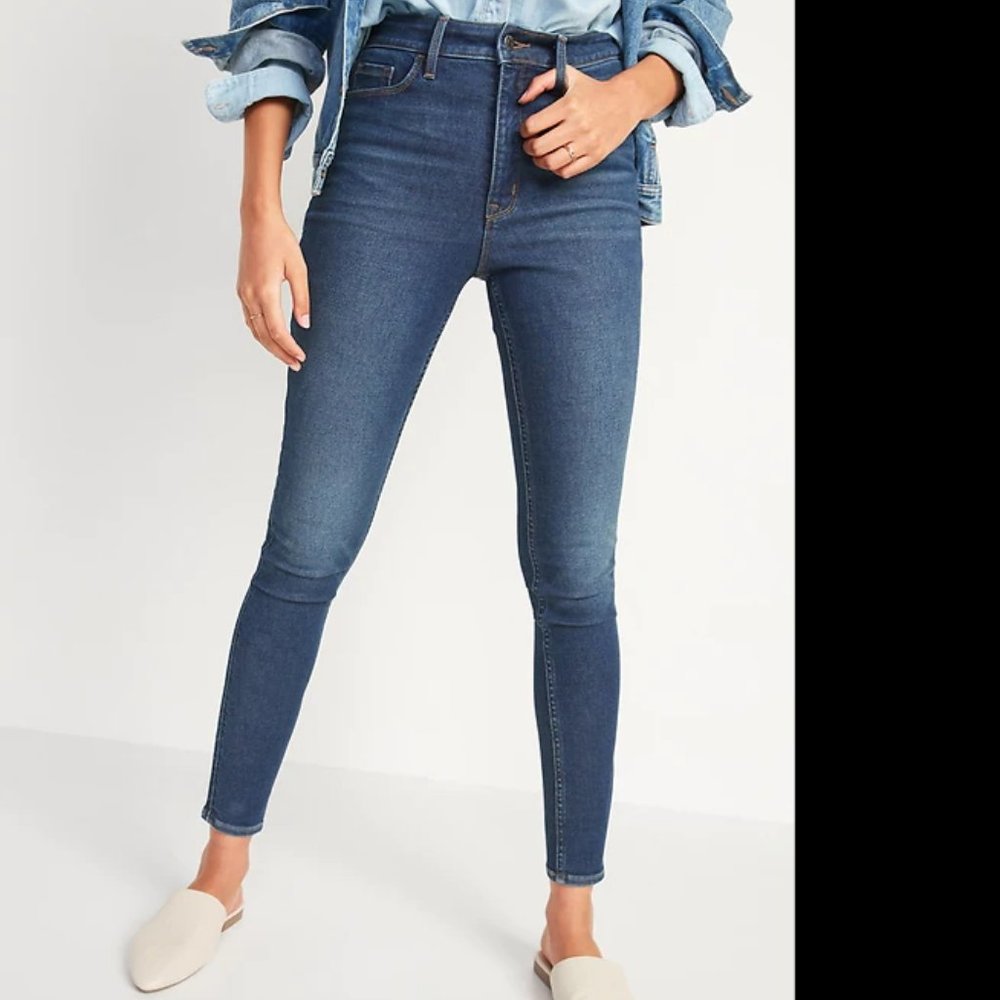 Old Navy Extra High-Waisted Rockstar 360° Stretch Super Skinny Jeans 16